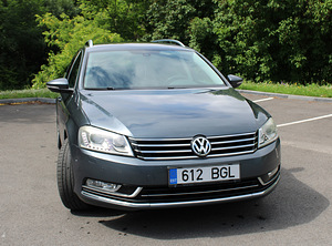 Volkswagen Passat Highline 1.8 118kW (2 foto / 14)