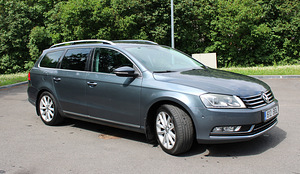 Volkswagen Passat Highline 1.8 118kW (3 foto / 14)