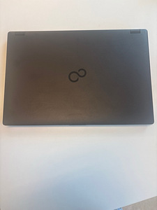 Fujitsu LifeBook E5511 (4 фото из 4)