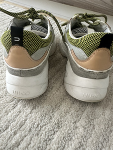Liu Jo (4 foto / 6)
