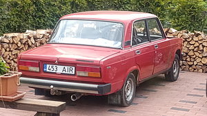 Lada VAZ 2105 (1 фото из 6)