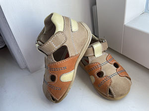 Chicco kingad nr 19 (1 foto / 5)