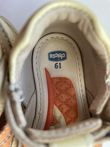 Chicco kingad nr 19 (5 foto / 5)