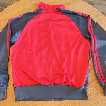 Женский спортивный костюм/ Women’s tracksuit