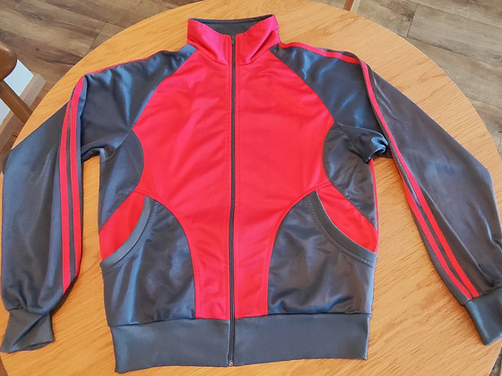 Женский спортивный костюм/ Women’s tracksuit