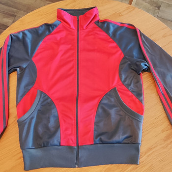 Женский спортивный костюм/ Women’s tracksuit