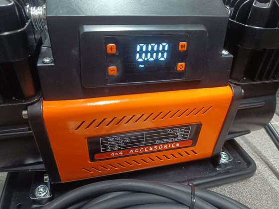 Компрессор 12V - 300 л/мин + со шлангом 7 м
