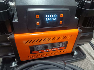 Компрессор 12V - 300 л/мин + со шлангом 7 м (1 фото из 10)