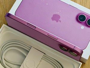 Apple iPhone 16 Pink 128gb uueväärne. Aku 100% cycle count 1 (2 foto / 8)