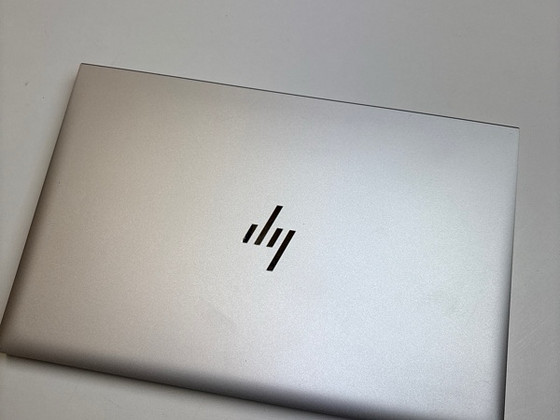 HP EliteBook 835 G8