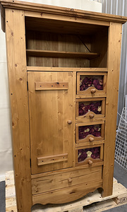 Продаётся комод (2 фото из 5)