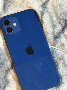 iPhone 12 (1 фото из 3)