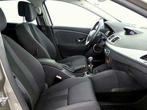 Renault Megane Grandtour 1.6 81kW (6 фото из 7)
