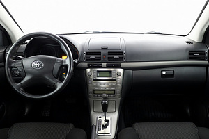 Toyota Avensis Linea Sol Facelift ATM 1.8 95kW (5 foto / 8)