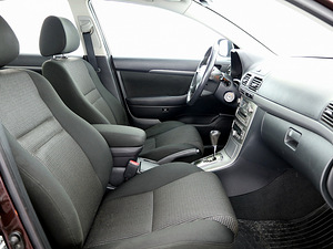 Toyota Avensis Linea Sol Facelift ATM 1.8 95kW (6 foto / 8)