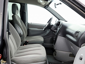 Chrysler Voyager Comfort ATM 2.8 CRD 110kW (6 фото из 8)