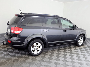 Dodge Journey Comfort ATM 2.0 CRD 103kW (3 foto / 8)