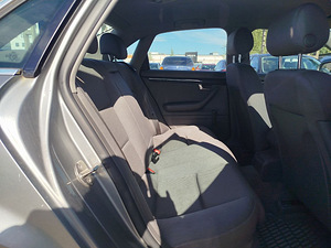 Audi A4 Comfortline ATM 2.0 96kW (7 foto / 7)