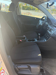 Volkswagen Passat Comfortline 1.6 75kW (6 фото из 7)