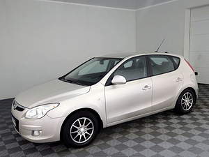 Hyundai i30 Elegance 1.6 90kW (2 foto / 7)