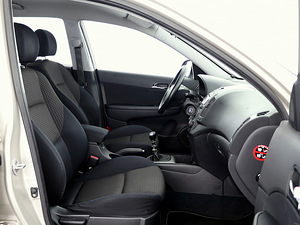 Hyundai i30 Elegance 1.6 90kW (6 foto / 7)
