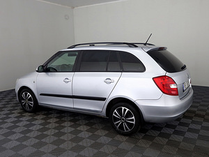 Skoda Fabia Comfortline Facelift 1.6 TDI 55kW (4 фото из 7)
