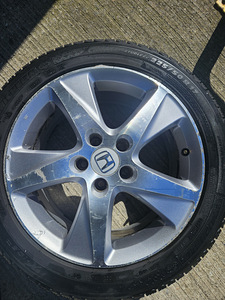 Honda r17 velg (1 foto / 2)