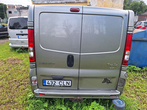 RENAULT TRAFIC (1 foto / 6)