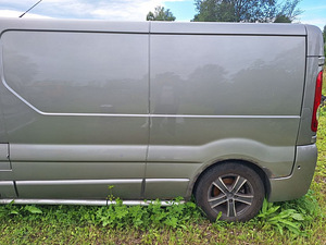 RENAULT TRAFIC (4 foto / 6)