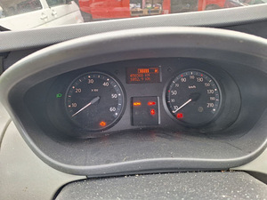 RENAULT TRAFIC (5 foto / 6)