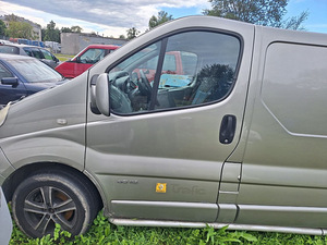 RENAULT TRAFIC (6 foto / 6)