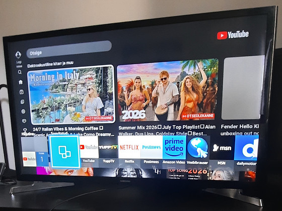 32" Smart TV Samsung UE32J4500AW, wifi,pult