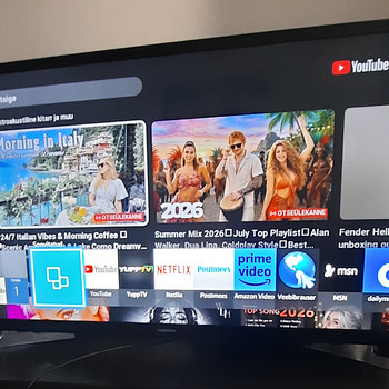 32" Smart tv Samsung UE32J4500AW, wifi,pult