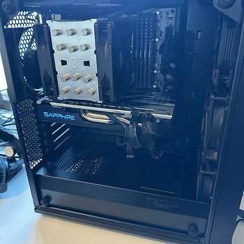 I5-10400; 32GB 3000mhz DDR4; RX 590 arvuti.