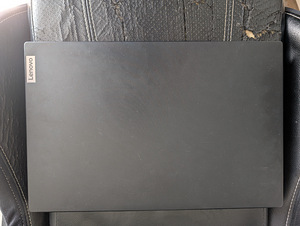 Lenovo V15 G2-ALC 15.6"; Ryzen 5500U; 16GB Ram; 256GB ssd (2 foto / 4)
