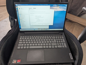 Lenovo V15 G2-ALC 15.6"; Ryzen 5500U; 16GB Ram; 256GB ssd (1 foto / 4)