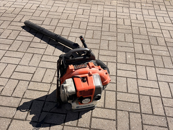 Воздуходувка для листьев Husqvarna 350BT