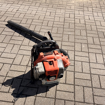 Воздуходувка для листьев Husqvarna 350BT