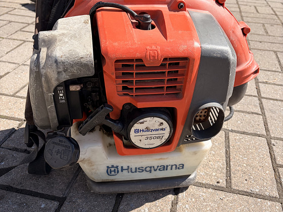 Воздуходувка для листьев Husqvarna 350BT