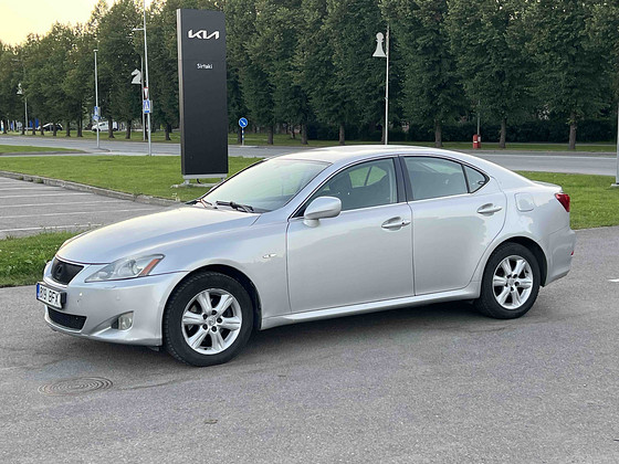 LEXUS IS220D