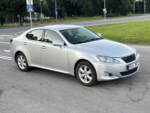 LEXUS IS220D (2 foto / 10)