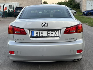 LEXUS IS220D (8 foto / 10)