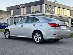 LEXUS IS220D (6 foto / 10)