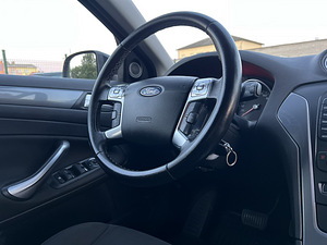 FORD MONDEO (9 фото из 11)