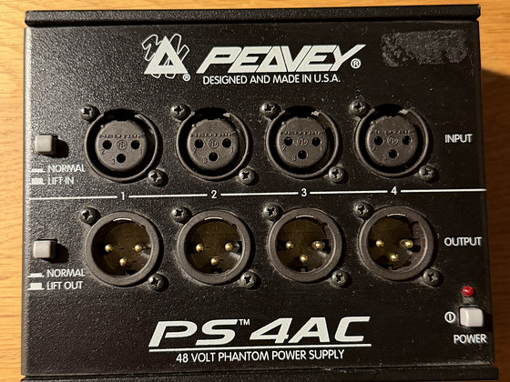 Peavey PS 4AC — 4-канальный блок фантомного питания 48V