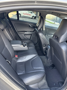 Volvo S60, 2011, SUMMUM, D3, 120 kW, 5-cil, DIESEL (13 foto / 15)