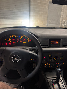 Opel Vectra C 2.2 Bensiin (108 kW) | Automaat | reg tasutud (6 foto / 6)