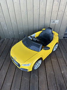 Детский электромобиль Audi TT RS Roadster (жёлтый) (1 фото из 2)