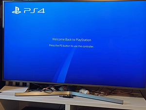 Playstation 4 500GB/ FW 10.5 (3 foto / 3)