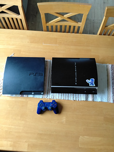 PlayStation 3 (1 valokuva sivusta 2)